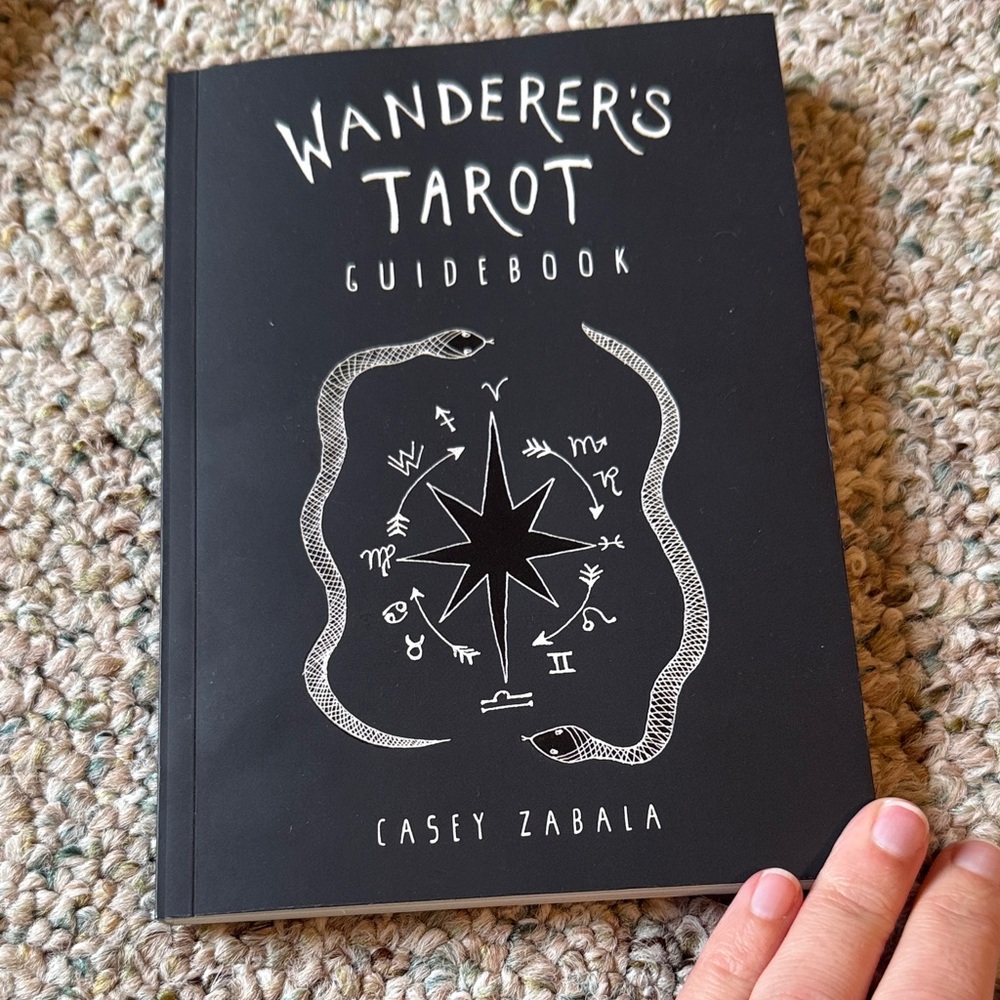 Wanderer's Tarot Guidebook